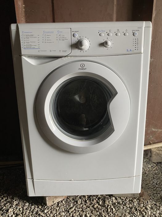 Пральна машина Indesit 5kg IWSB5093
