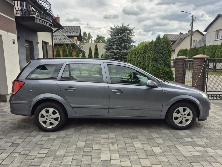 Opel Astra H 1.6 105KM Benzyna Klima 8xPoduszka Tempomat Alufelgi