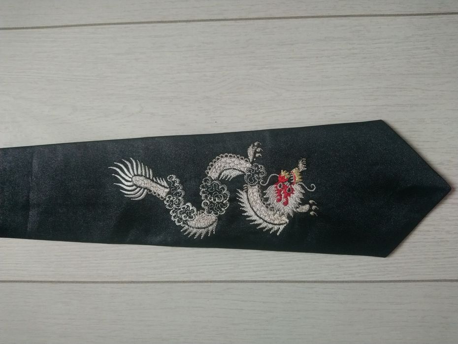Краватка з вишивкою Дракона