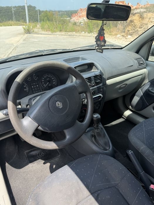 Renault Clio — fotografia 7