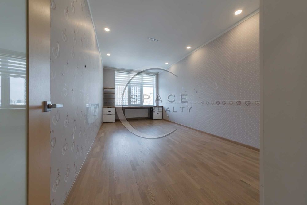 Продаж 4-кімнатної квартири в ЖК Новопечерські Липки - Драгомирова 16