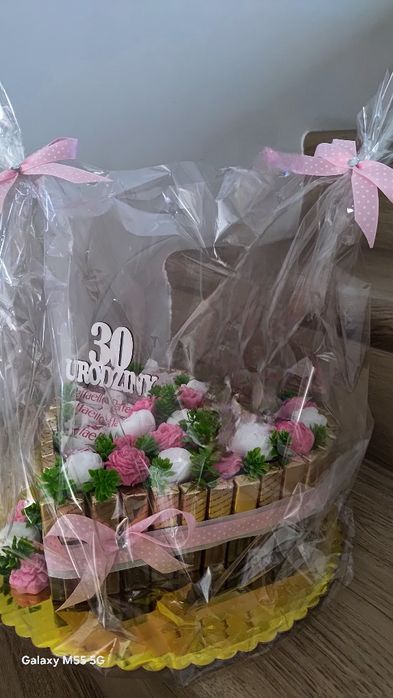 Box urodzinowy z kwiatami mydlanymi