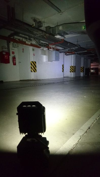 Lampa robocza przenośna halogen LED Makita 18V