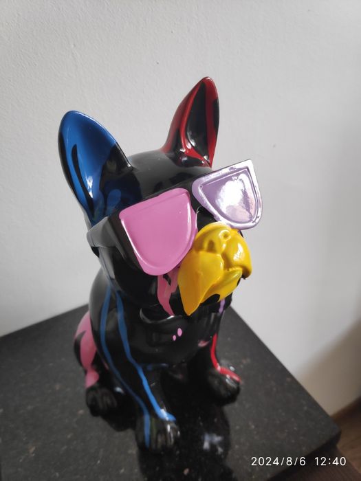 Nowa figurka buldoga francuskiego. 25 cm wysokości