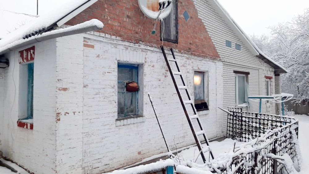 Земля 25 соток під забудову, разом з будинком 110 кв.м. біля міста Киї