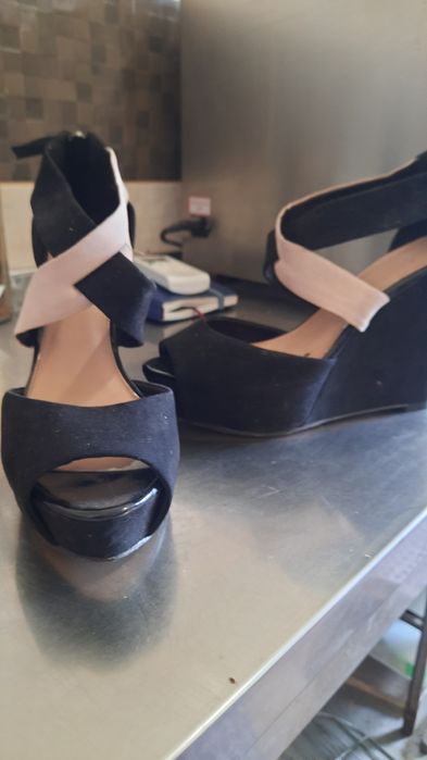 Босоніжки 40 розмір