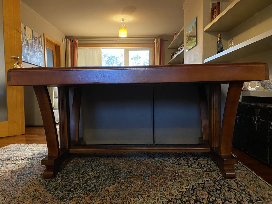 Mesa Raiz de Nogueira
