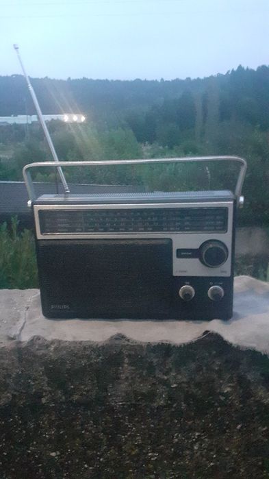Radio Philips   bom estado
