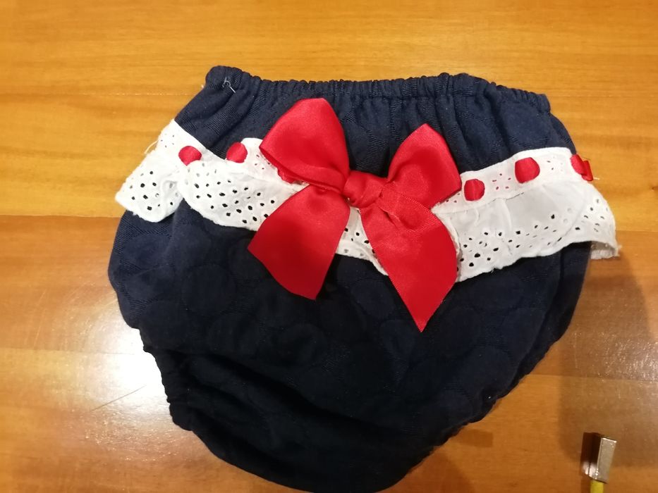 Vestido, tapa fralda e touca de menina dolce petit