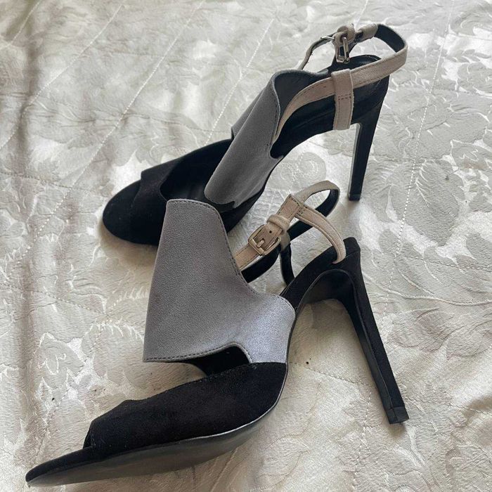 Sandalias salto alto ZARA novas