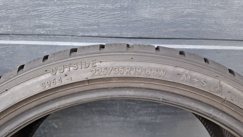 Toyo 225/35 R19 Snowprox 8 mm