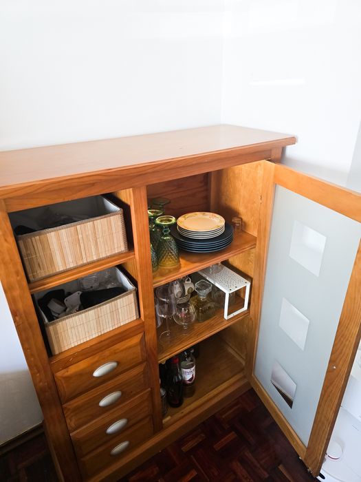 Movel com muita arrumação