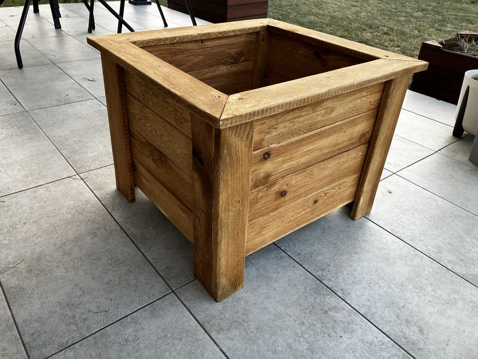 Drewniana donica ogrodowa 50x50 cm