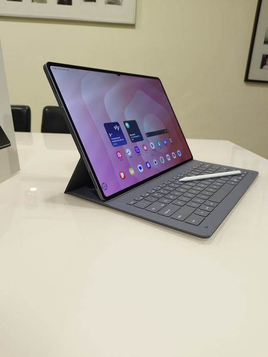 Samsung Galaxy Tab S11 Ultra 14” 256GB Wi-Fi + S Pen + Capa Teclado