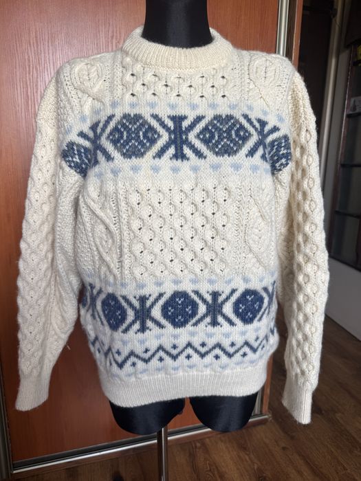 Damski welniany sweter marki booner