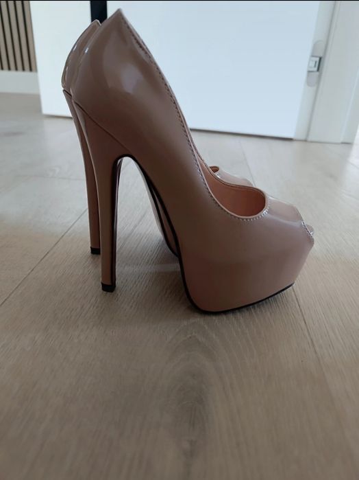 Nude szpilki platforma r. 35