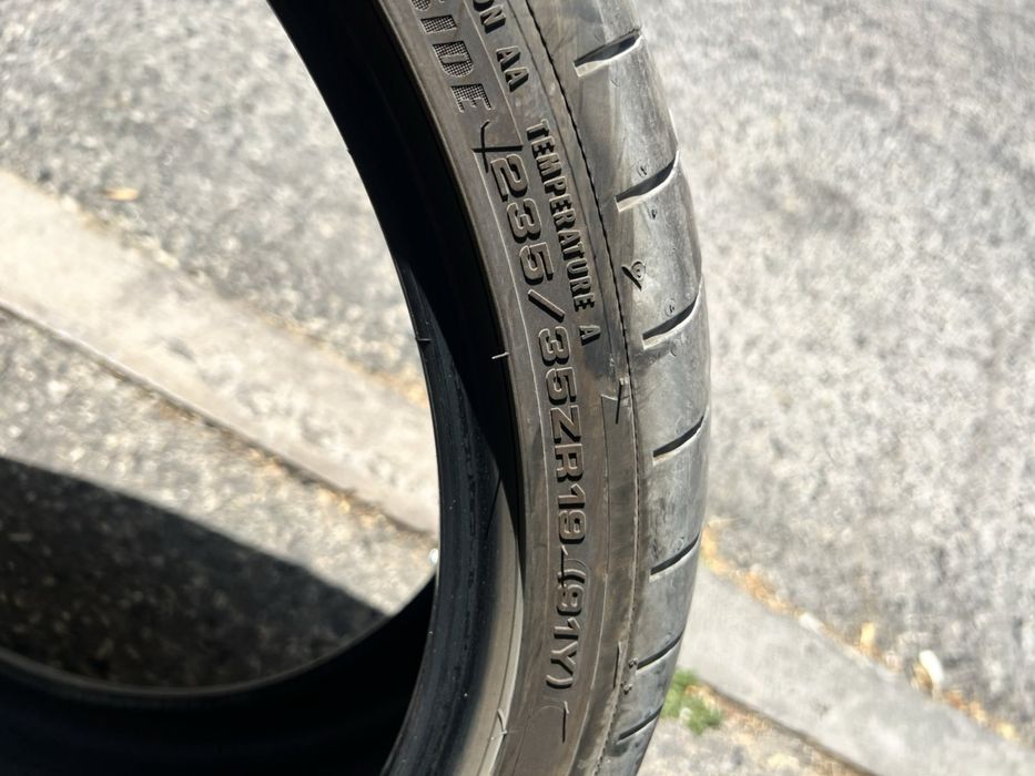 235/35/19 Dunlop 2 pneus
