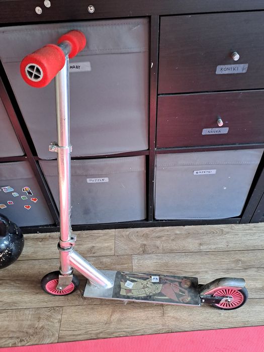 Hulajnoga decatlon 
Sprzedam hulajnogę dla dzieci jak na zd