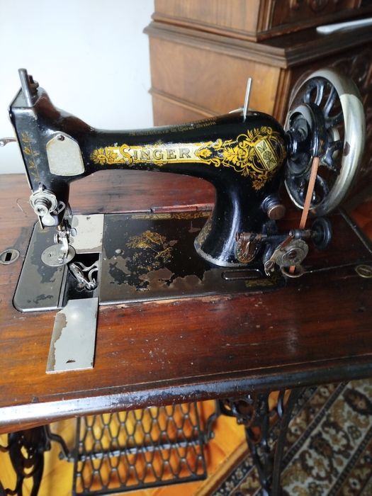 Máquina Singer de 1909 totalmente funcional. Ideal coleção ou decoraçã