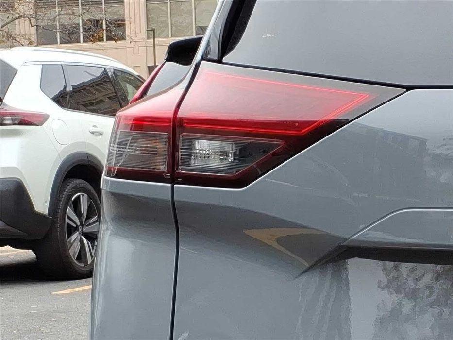 Nissan Rogue Platinum      2022