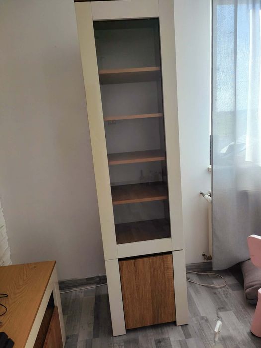 Witryna szafa z szybą