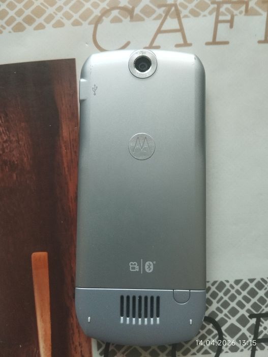 Продам Motorola L6