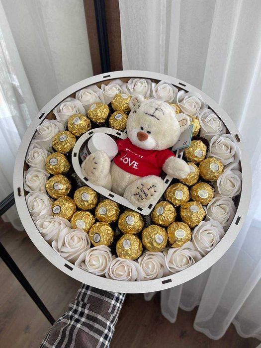Набір цукерок на свято для коханої, мами, сестри, жінки на свято