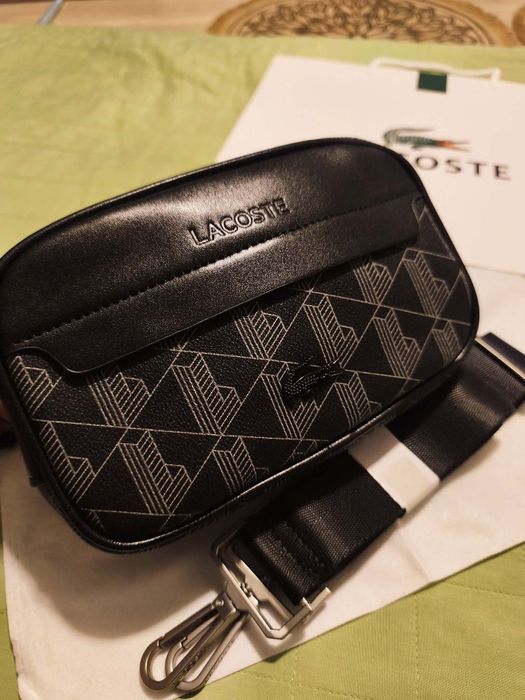 Bolsa Lacoste Nova no Saco