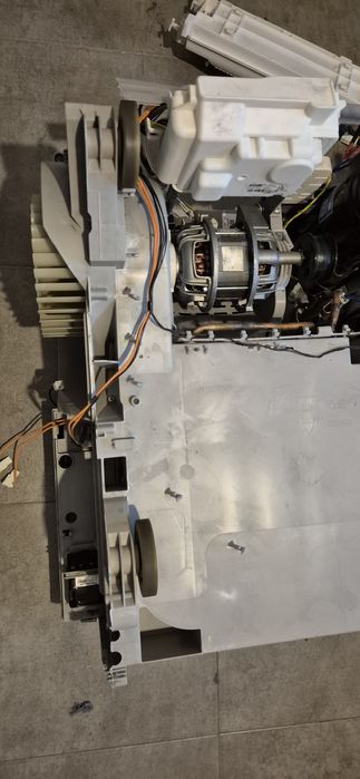 Suszarki elextrolux EDH3386  czesci