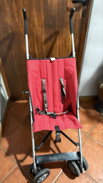 Carrinho de passeio de sentar