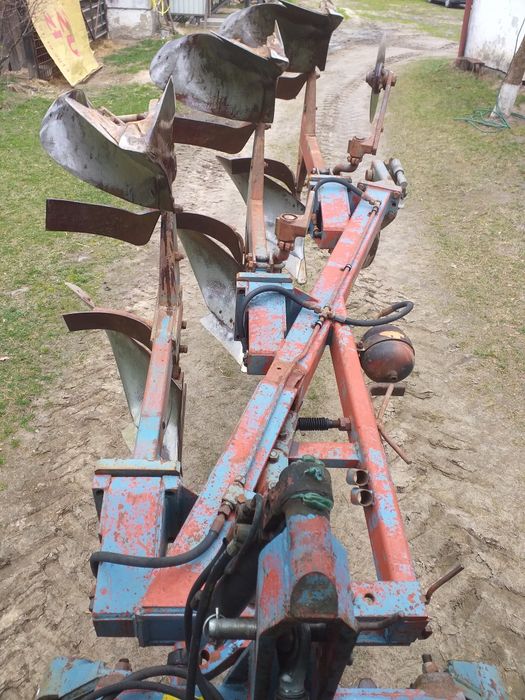 Pług overum 3 skibowe obrotowe