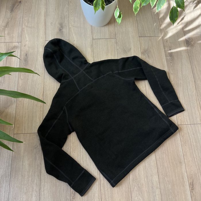 Продам теплу кофту бренду Mammut