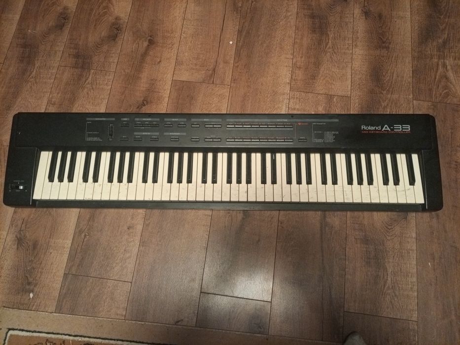 Продам синтезатор