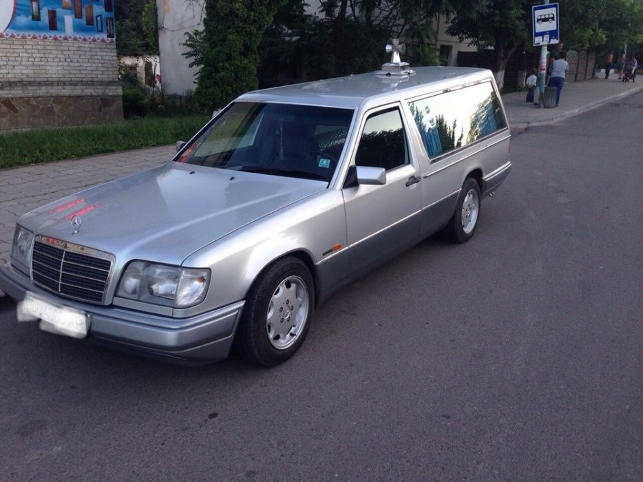 Катафалк / ритуальні послуги / Mercedes
