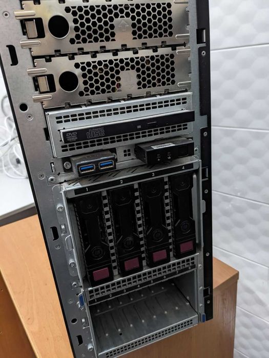 Сервер HP Proliant ML150 GEN9