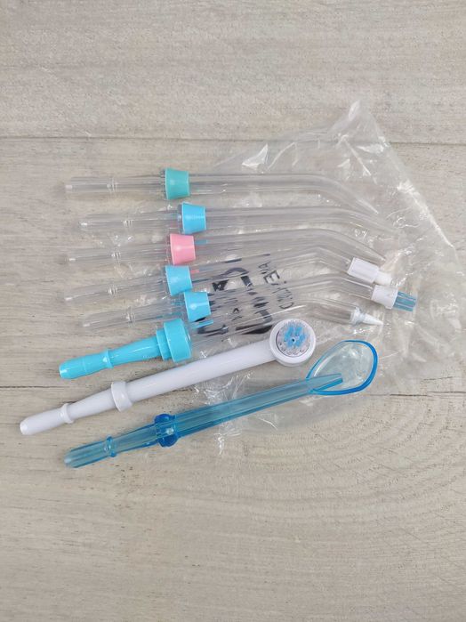 TUREWELL FC162 Elektryczny irygator do jamy ustnej OPIS