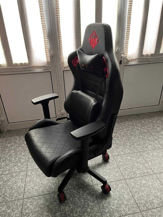 Cadeira Gaming HP Omen Citadel Black and Red