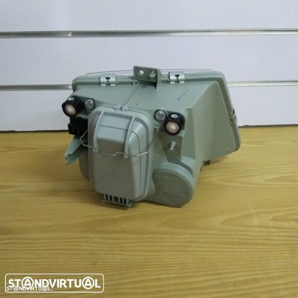 Farol Mercedes Vito modelo:  novo