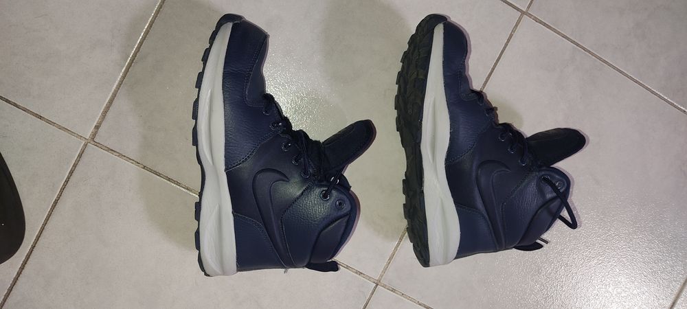 Ténis Adidas número 32 impecáveis