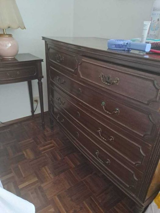 Mobílias de quarto (casal e solteiro com colchões) e escritório