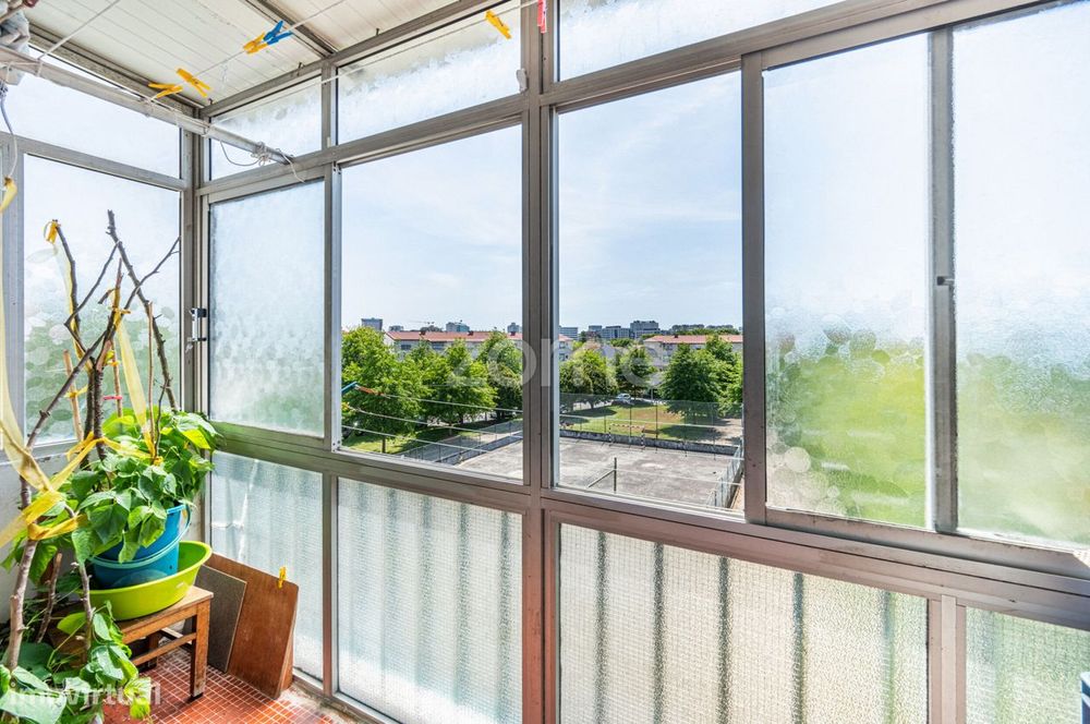 Apartamento T3 Prelada perto do metro