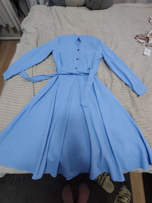 Сукня блакитна з рукавом довга вельвет з поясом