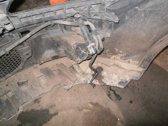 seat altea XL toledo III zderzak przód przedni czarny Xenon spryski