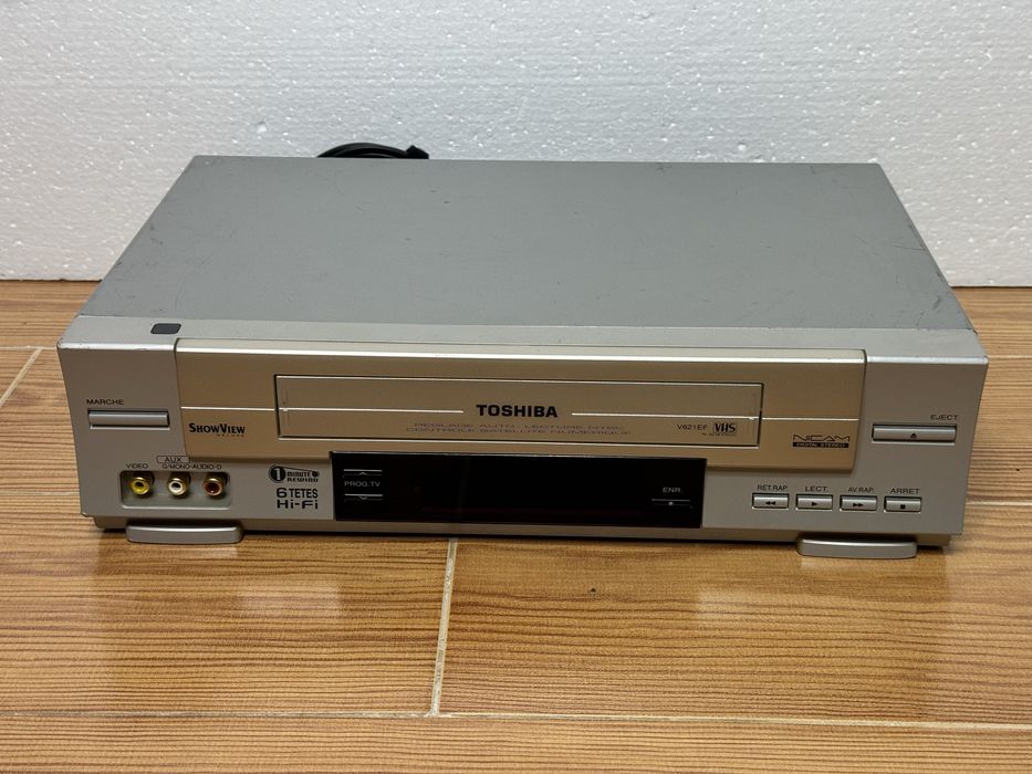 Leitor/Gravador VHS TOSHIBA