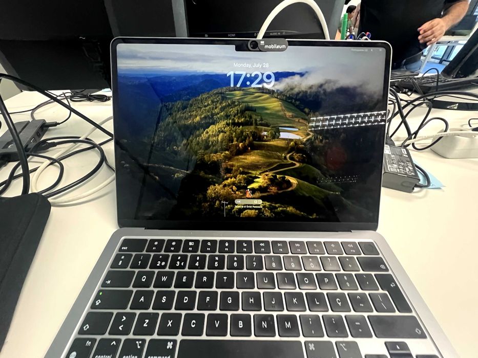 Macbook Air M2 256GB - 16GB RAM