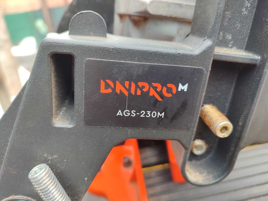 Шлифмашина Hitachi G23SR 230 мм, 2000 Вт + стойка Dnipro-M AGS-230M