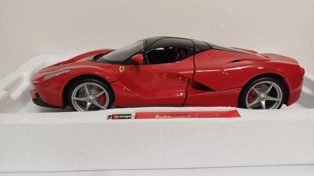 1/18 Ferrari Laferrari vm us - Burago Signature