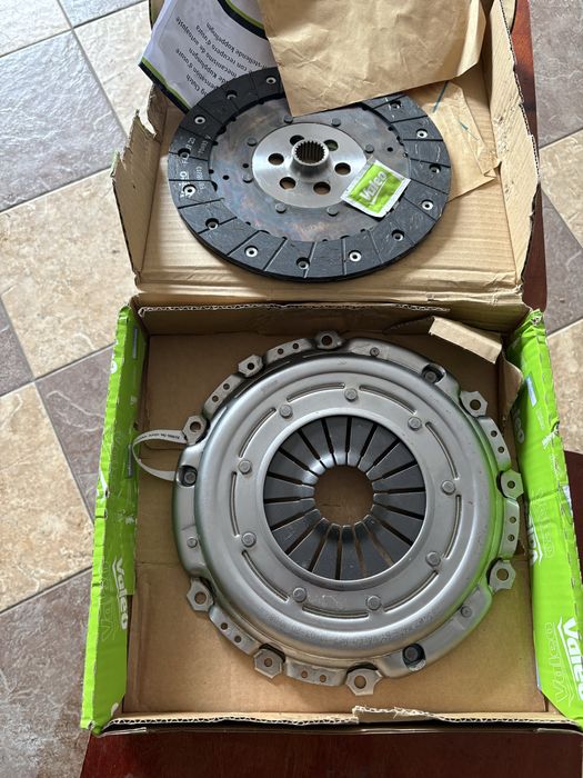 Valeo 828563 Комплект зчеплення, вижимний Sachs 3182654191