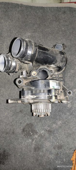 Skoda superb помпа з термостатом