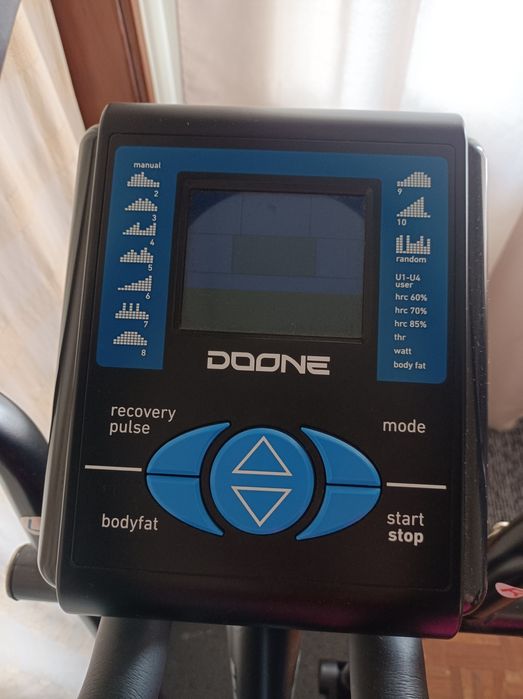 URGENTE Bicicleta Elíptica Elétrica, com LCD monitor eletrónico, Doone